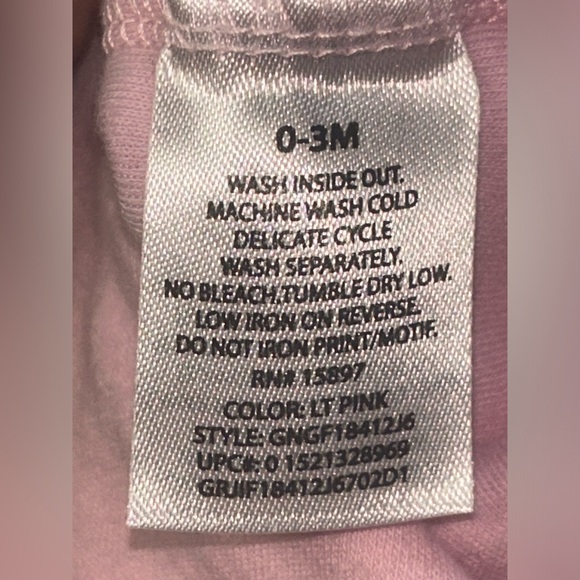 Garanimals 2-piece pink onsie and jeggings with 🧸 ❤️ 🌸 & 🦋 0-3 months - Picture 7 of 9